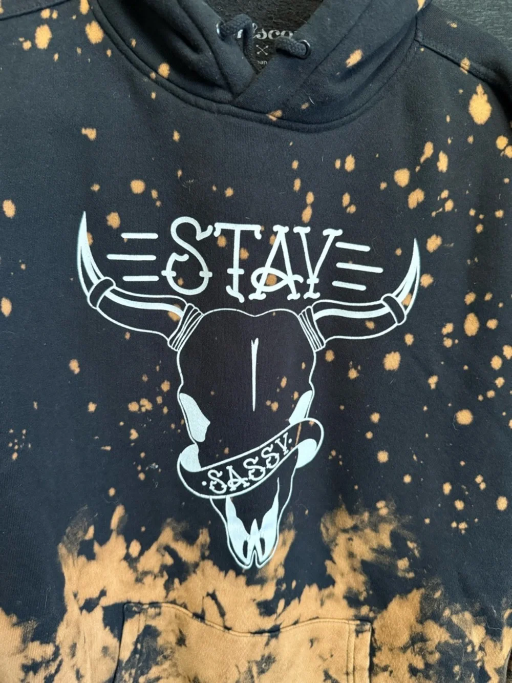 Stay Sassy bleached sweatshirt- Girrlscout brand - Picture 2 of 4